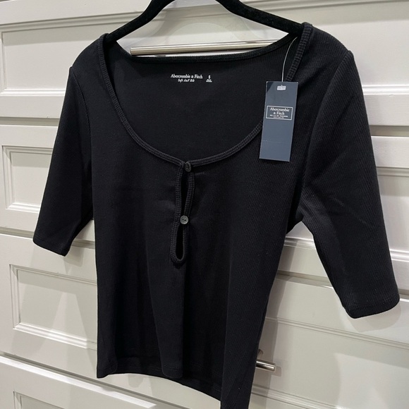 Abercrombie & Fitch Tops - NWT Abercrombie & Fitch A&F Soft ribbed black baby tee top S
